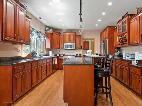 $749,500 | 21163 Wooded Cove Drive, Elwood, IL 60421