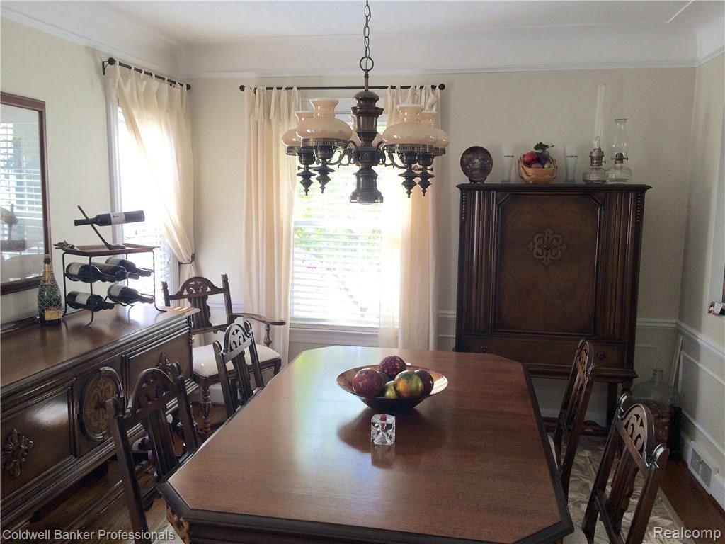 2815 Bembridge Road Royal Oak, MI 48073 - Photo 10 of 28 Gallery Image 10