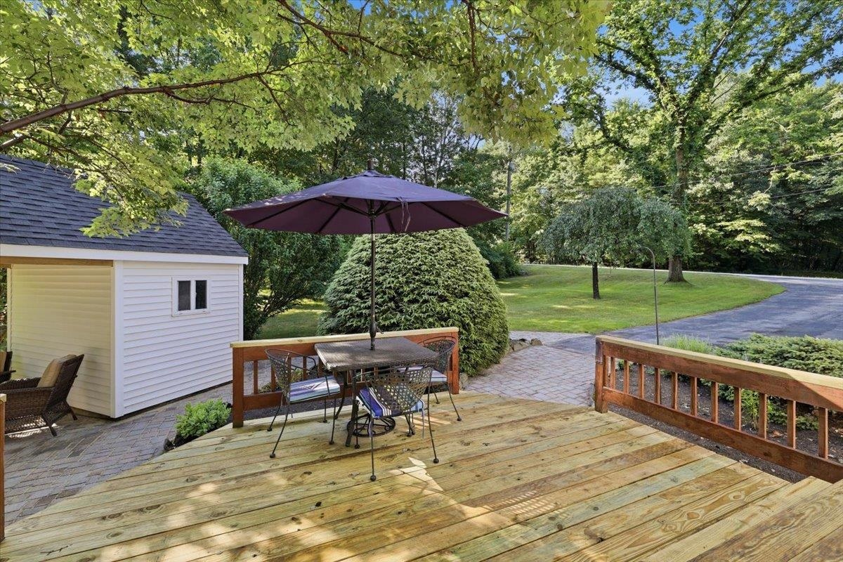 16 Lakeview Way Auburn, NH 03032 - Photo 27 of 45