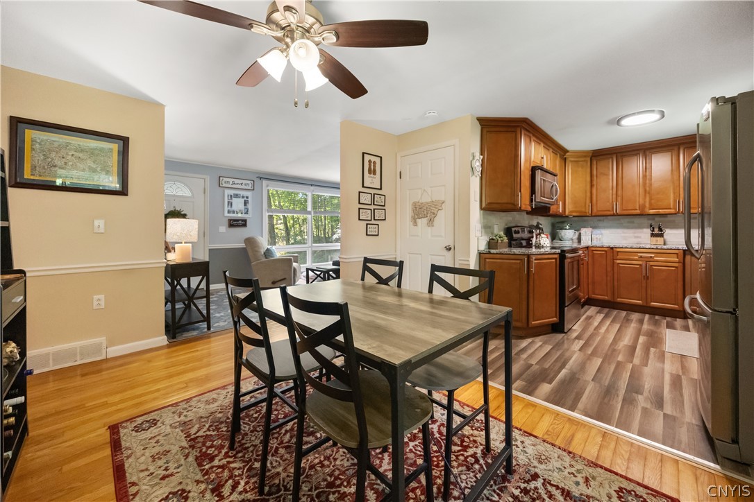 5353 Onondaga Road Camillus, NY 13031 - Photo 15 of 33