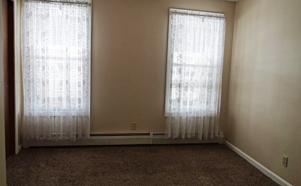 370 New Ludlow Road Chicopee, MA 01020 - Photo 8 of 11 Gallery Image 8