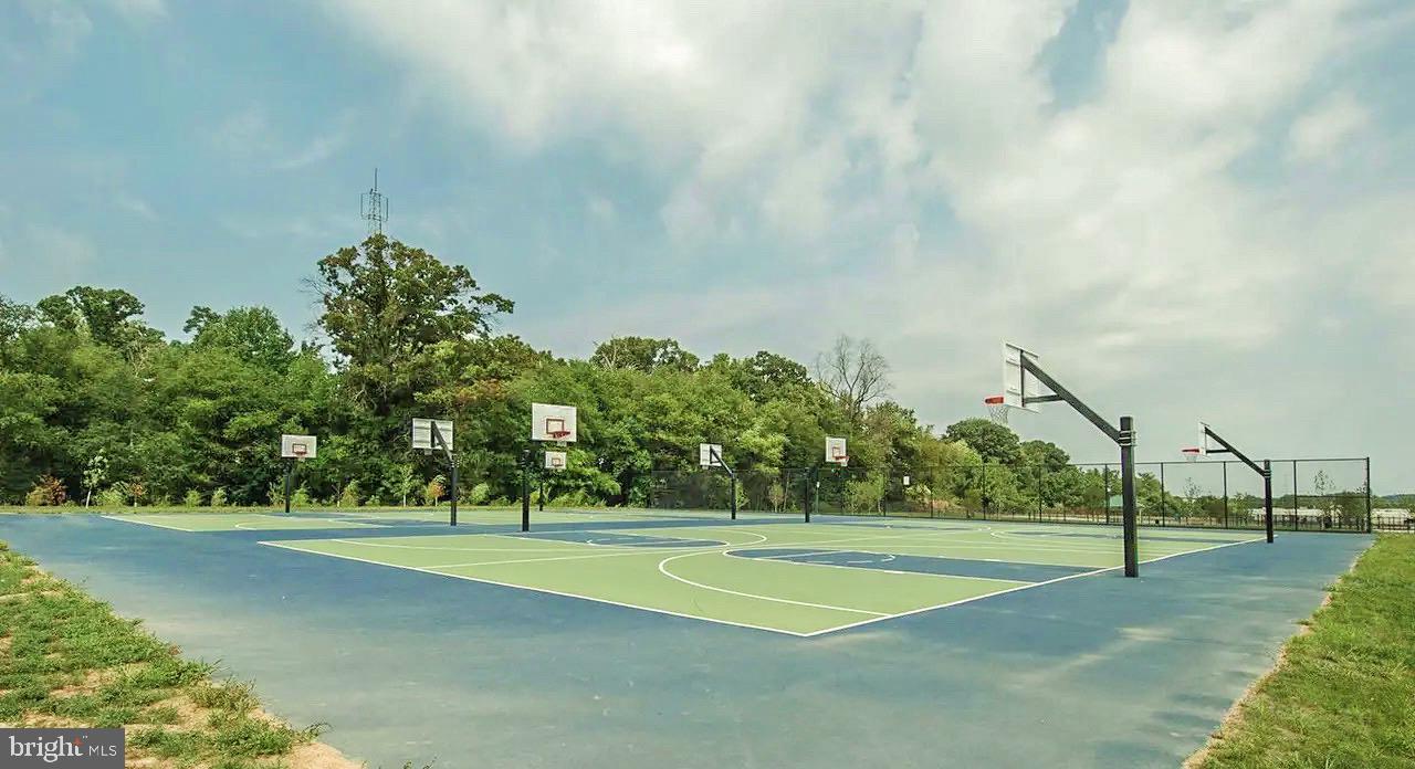 1105 Gaither Road Rockville, MD 20850 - Photo 23 of 27 BASKETBALL COURT