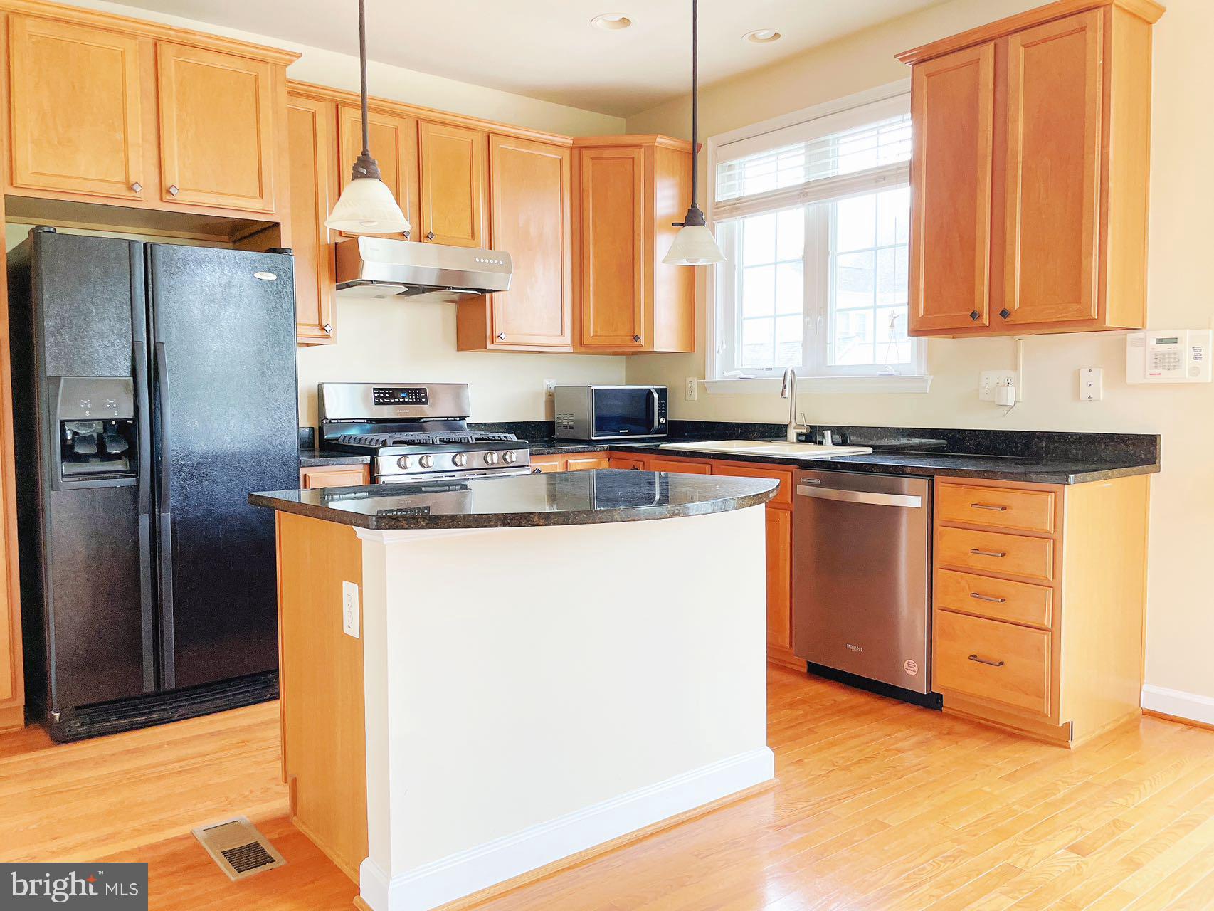 1105 Gaither Road Rockville, MD 20850 - Photo 4 of 27 KITCHEN