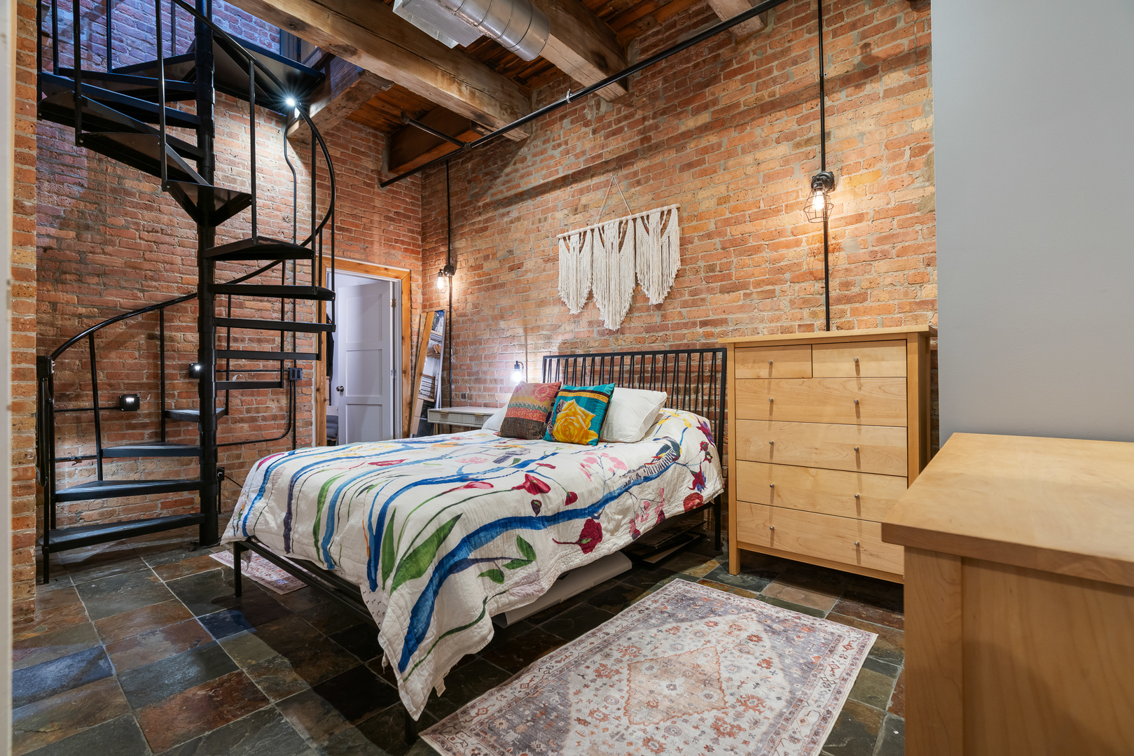 732 South Financial Place, Unit 810 Chicago, IL 60605 - Photo 13 of 26