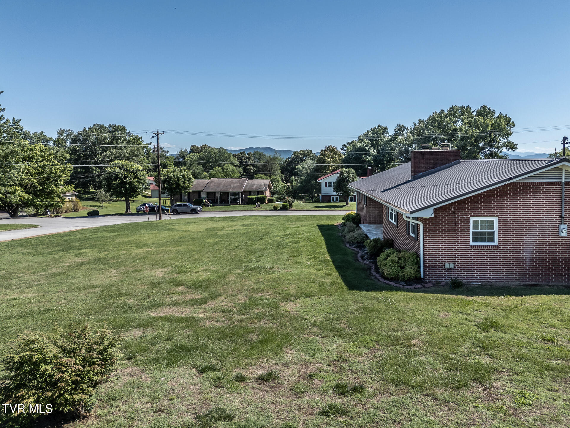 970 Sioux Trail Greeneville, TN 37743 - Photo 5 of 66 970SiouxTrailG_066