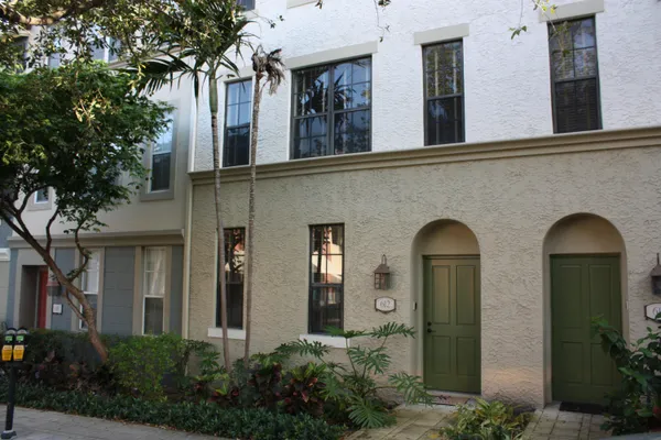 $4,640 | 612 Fern Street, West Palm Beach, FL 33401
