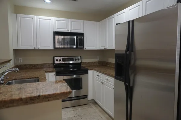$4,640 | 612 Fern Street, West Palm Beach, FL 33401