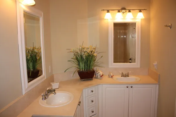 $4,640 | 612 Fern Street, West Palm Beach, FL 33401