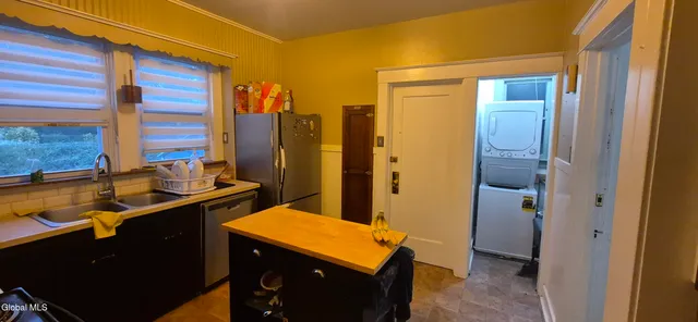 $1,700 | 36 Harris Avenue, Albany, NY 12208