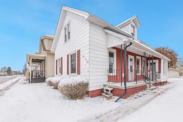 $159,900 | 910 Swift Avenue, Sheboygan, WI 53081