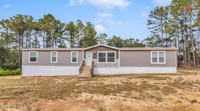 $270,000 | 22280 Road 374, Kiln, MS 39556