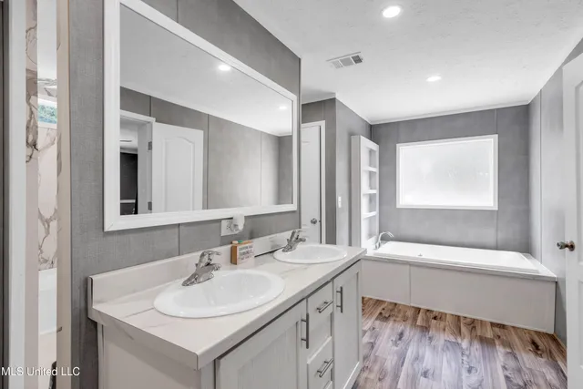 $270,000 | 22280 Road 374, Kiln, MS 39556