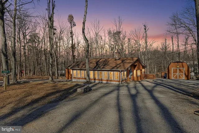 $399,900 | 558 Hemlock Lane, Bluemont, VA 20135