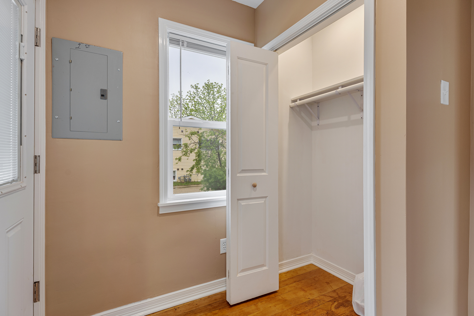 11611 Maple Avenue Hebron, IL 60034 - Photo 17 of 23 a view of room with window and wooden floor