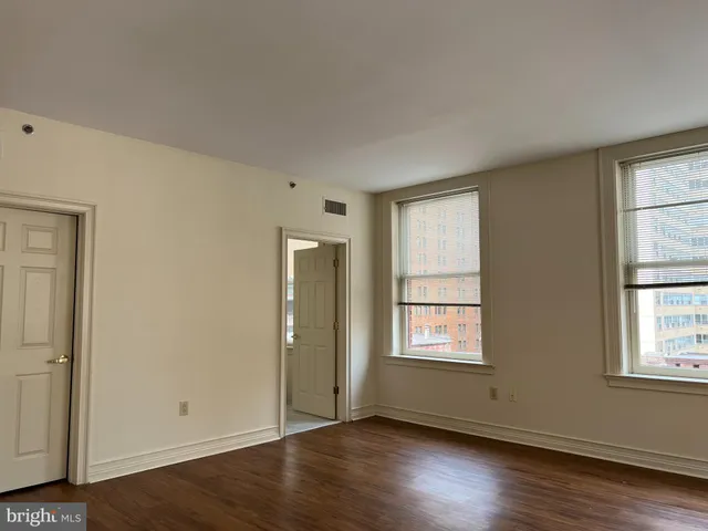 $3,200 | 202 South 17th Street, Philadelphia, PA 19103
