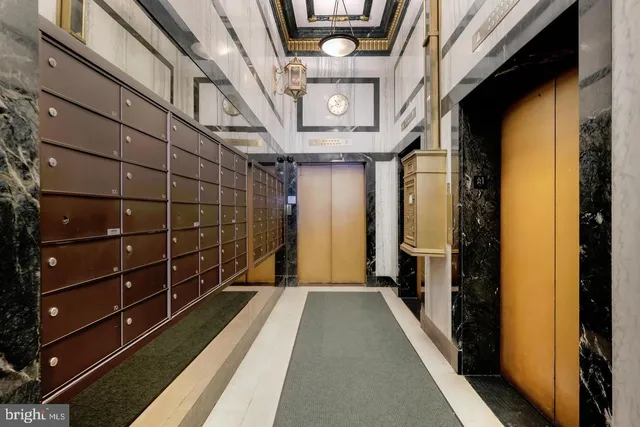 $3,200 | 202 South 17th Street, Philadelphia, PA 19103