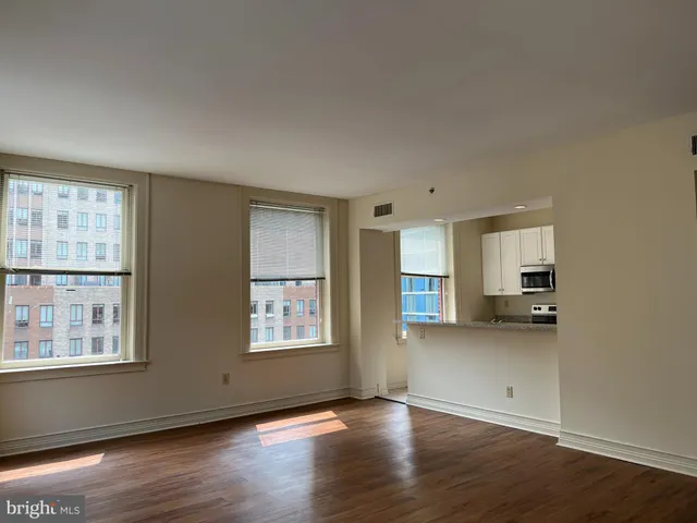 $3,200 | 202 South 17th Street, Philadelphia, PA 19103