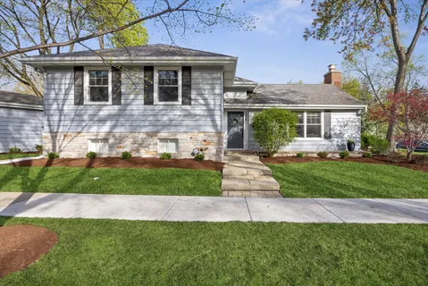 $725,000 | 258 Crest Road, Glen Ellyn, IL 60137