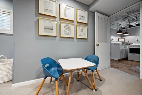 $725,000 | 258 Crest Road, Glen Ellyn, IL 60137