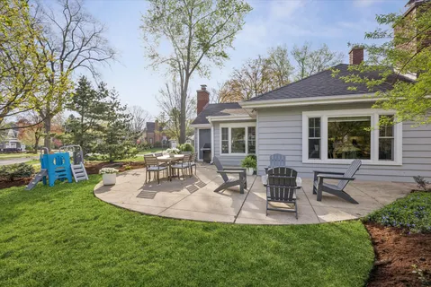 $725,000 | 258 Crest Road, Glen Ellyn, IL 60137