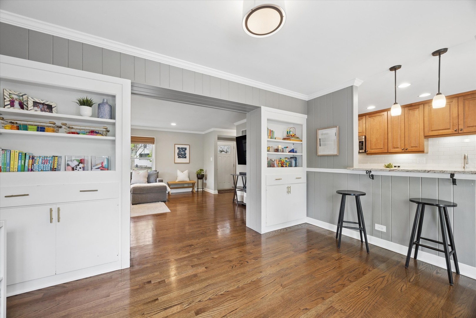 258 Crest Road Glen Ellyn, IL 60137 - Photo 9 of 41