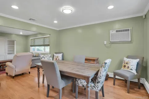 $849,000 | 15 Empire Court, Commack, NY 11725