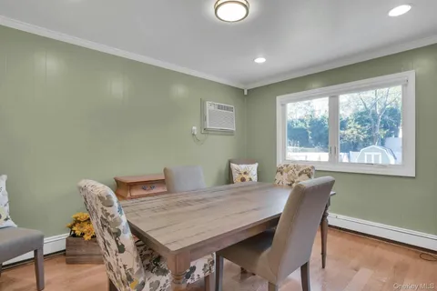 $849,000 | 15 Empire Court, Commack, NY 11725