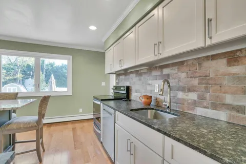 $849,000 | 15 Empire Court, Commack, NY 11725