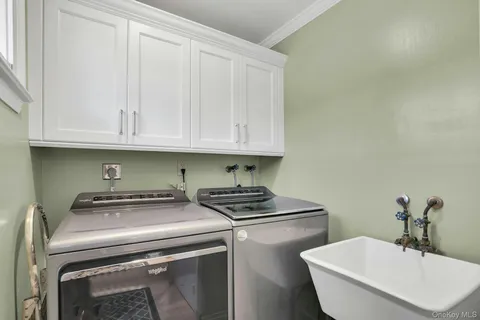 $849,000 | 15 Empire Court, Commack, NY 11725