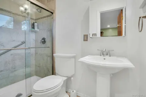 $849,000 | 15 Empire Court, Commack, NY 11725