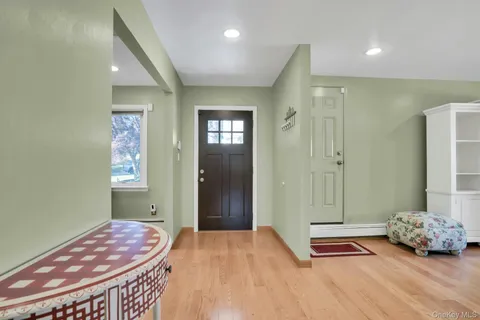 $849,000 | 15 Empire Court, Commack, NY 11725