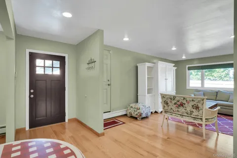 $849,000 | 15 Empire Court, Commack, NY 11725