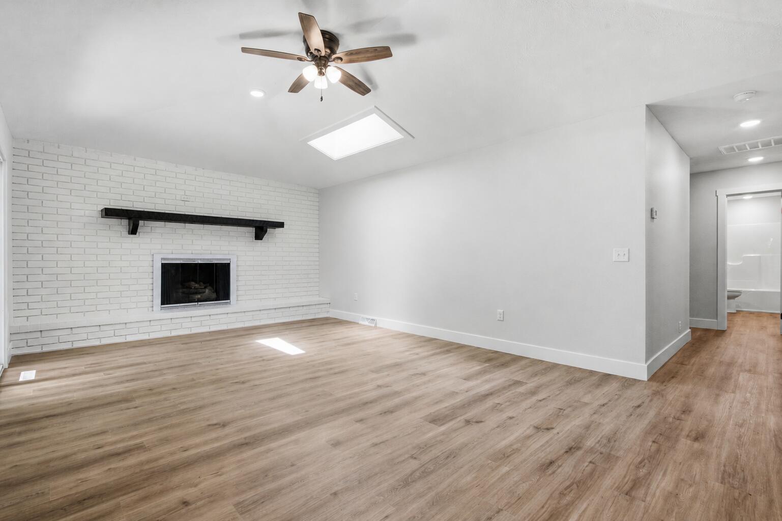 1524 South Charing Avenue Springfield, MO 65809 - Photo 6 of 34 7