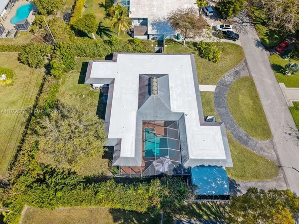 $1,950,000 | 13780 Southwest 73rd Court, Palmetto Bay, FL 33158