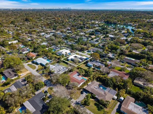 $1,950,000 | 13780 Southwest 73rd Court, Palmetto Bay, FL 33158