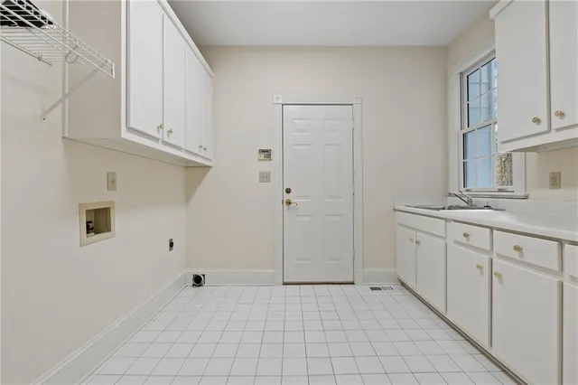 $2,200,000 | 8467 Hearn Road, Chattahoochee Hills, GA 30268