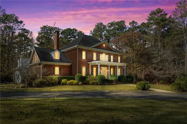 $2,200,000 | 8467 Hearn Road, Chattahoochee Hills, GA 30268