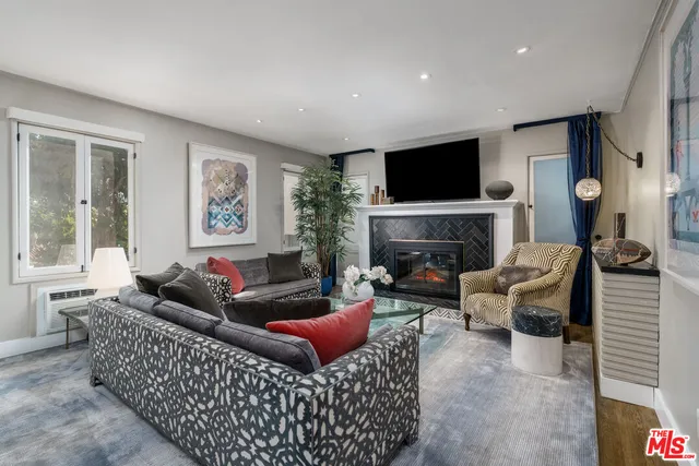 $4,800 | 2066 Glencoe Way, Los Angeles, CA 90068