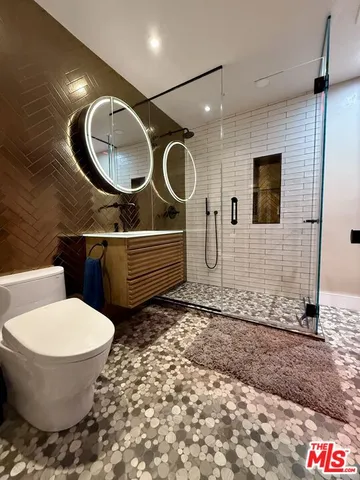 $5,200 | 2066 Glencoe Way, Los Angeles, CA 90068