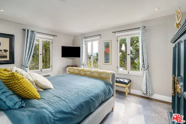 $5,200 | 2066 Glencoe Way, Los Angeles, CA 90068