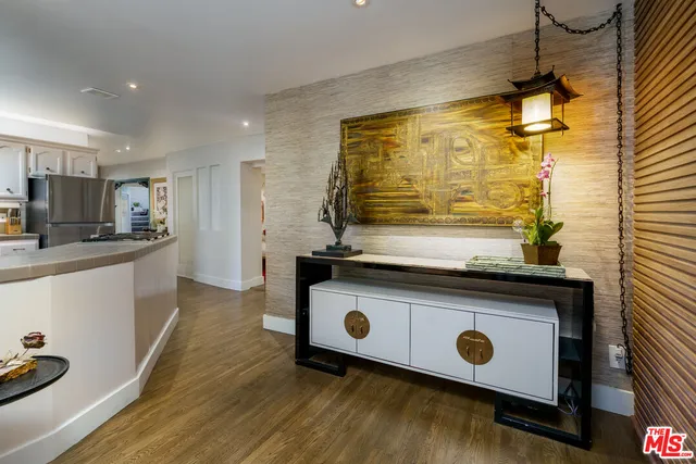 $5,200 | 2066 Glencoe Way, Los Angeles, CA 90068