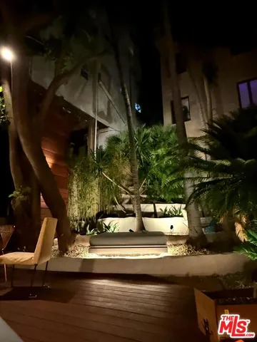 $5,200 | 2066 Glencoe Way, Los Angeles, CA 90068