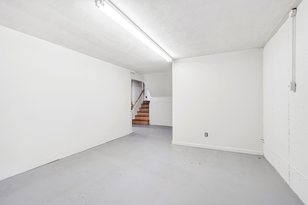 310 Hayward Mill Road Concord, MA 01742 - Photo 34 of 39 a view of room