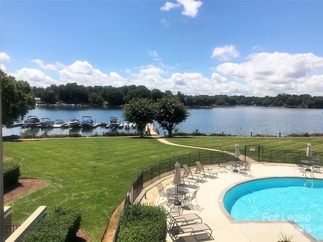 $1,750 | 1329 Torrence Circle, Davidson, NC 28036