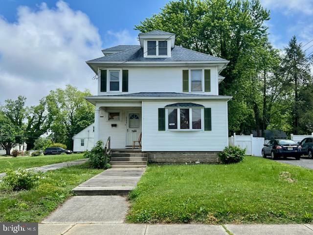 200 Union Street Salem, NJ 08079 - Photo 1 of 26 a front view of a house with a yard