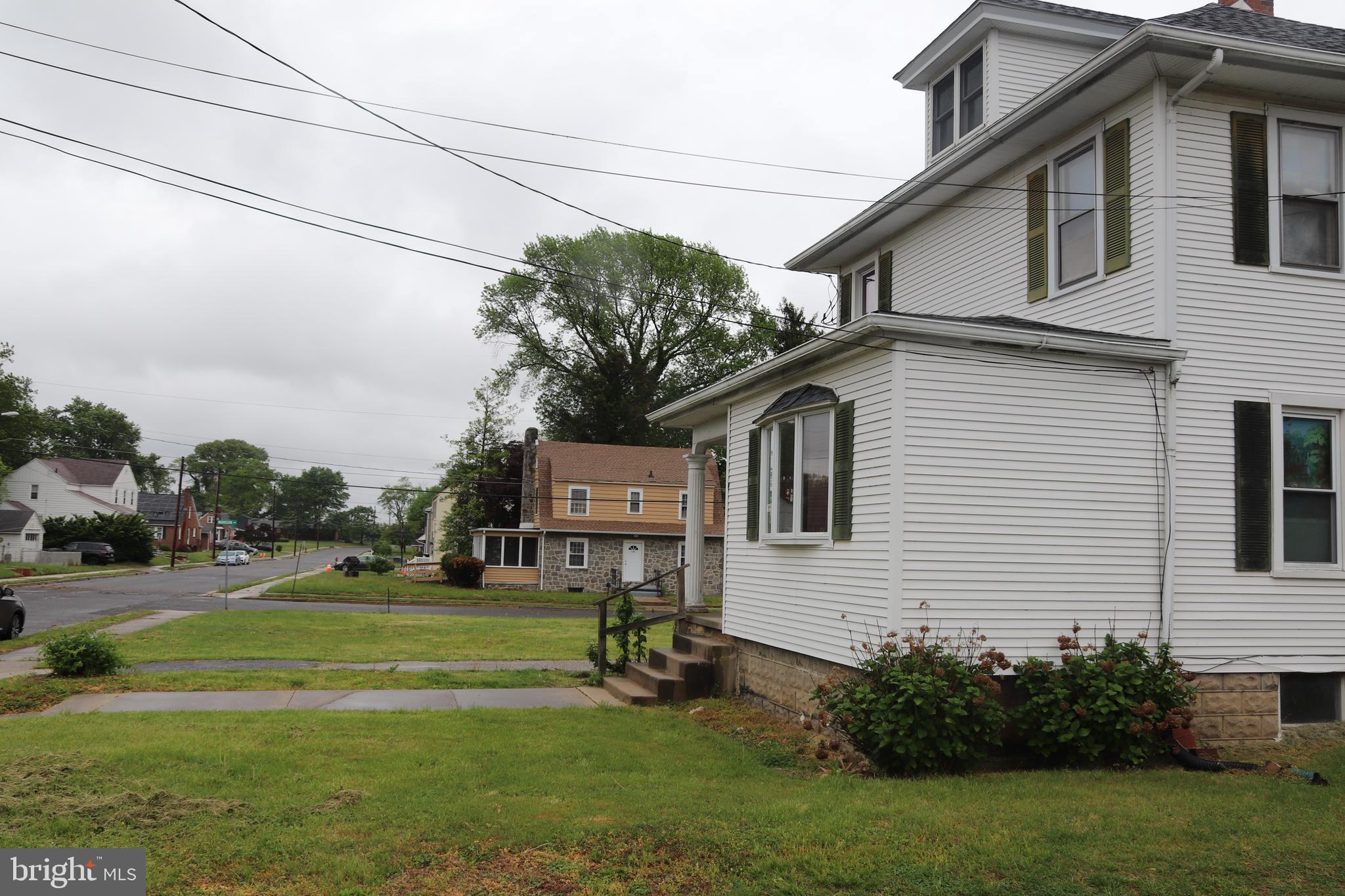 200 Union Street Salem, NJ 08079 - Photo 11 of 26 a house view with a garden space