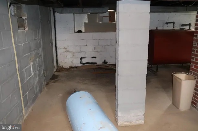 a view of a storage & utility room