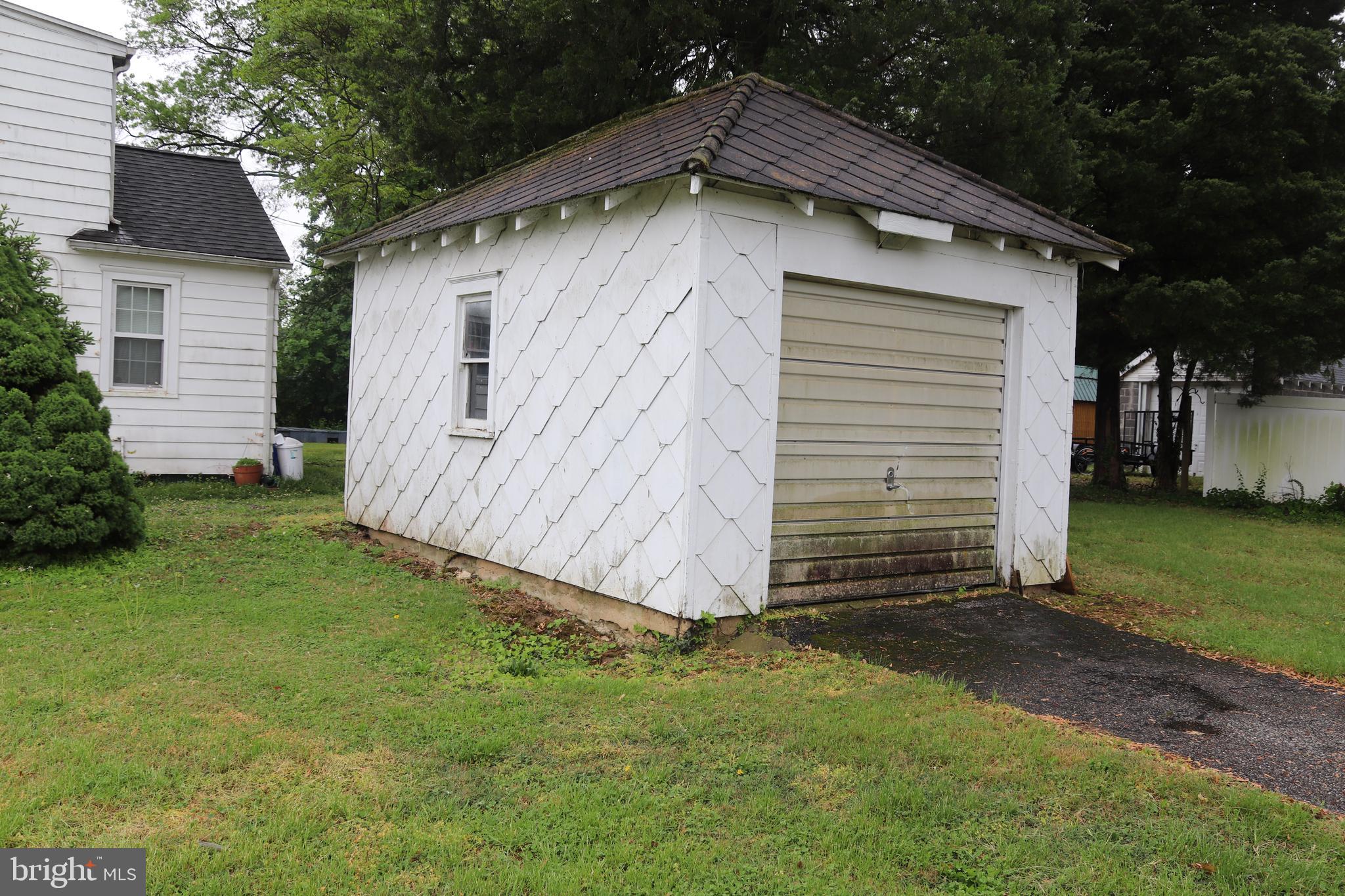 200 Union Street Salem, NJ 08079 - Photo 7 of 26 a view of a house with a yard