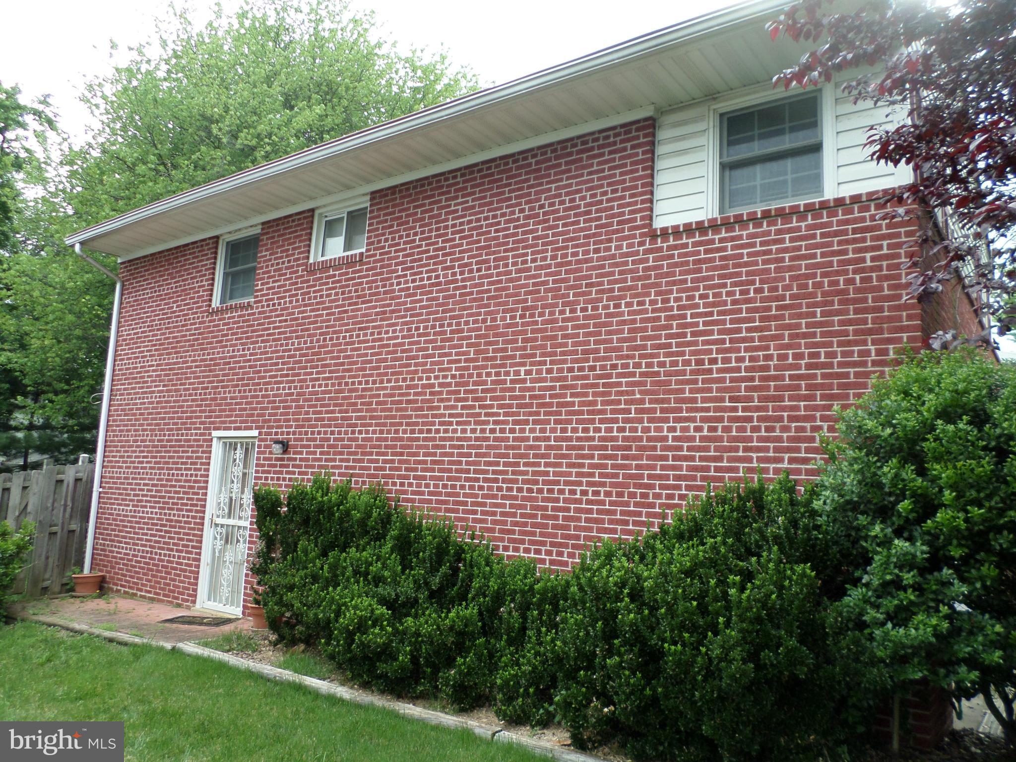 2009 Cascade Road Silver Spring, MD 20902 - Photo 22 of 22 Exterior Side enttrance