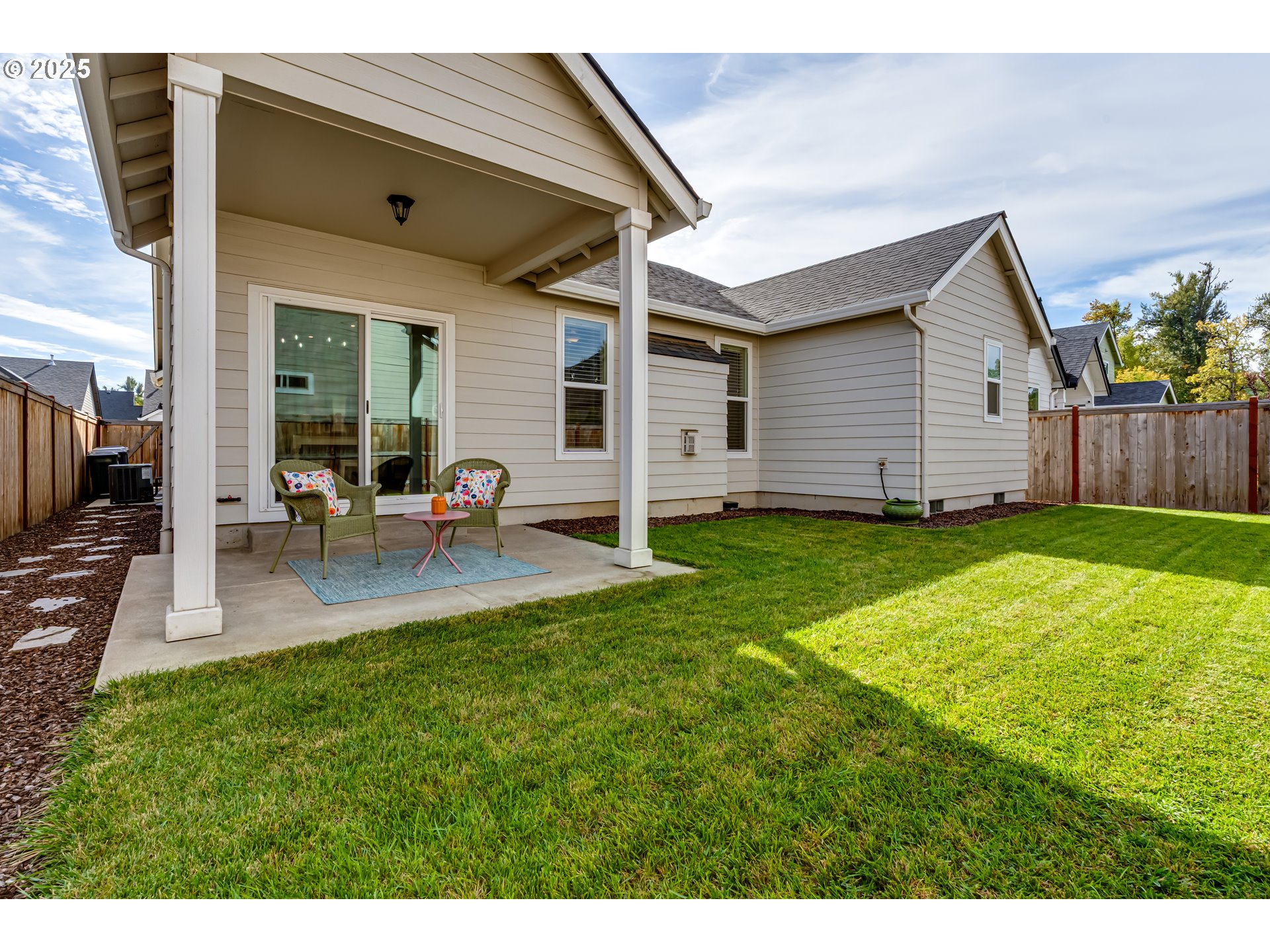 3266 Mountain Crk Lane Springfield, OR 97478 - Photo 39 of 42 a view of a house with backyard and porch